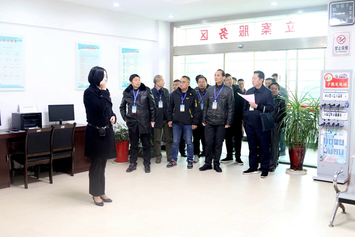 （杨岭）洪湖法院公众开放日，代表委员零距离感受阳光司法2.jpg